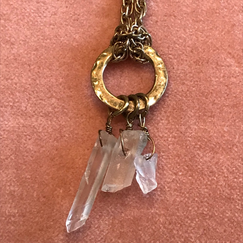 Gold & Crystal Necklace ⭐️